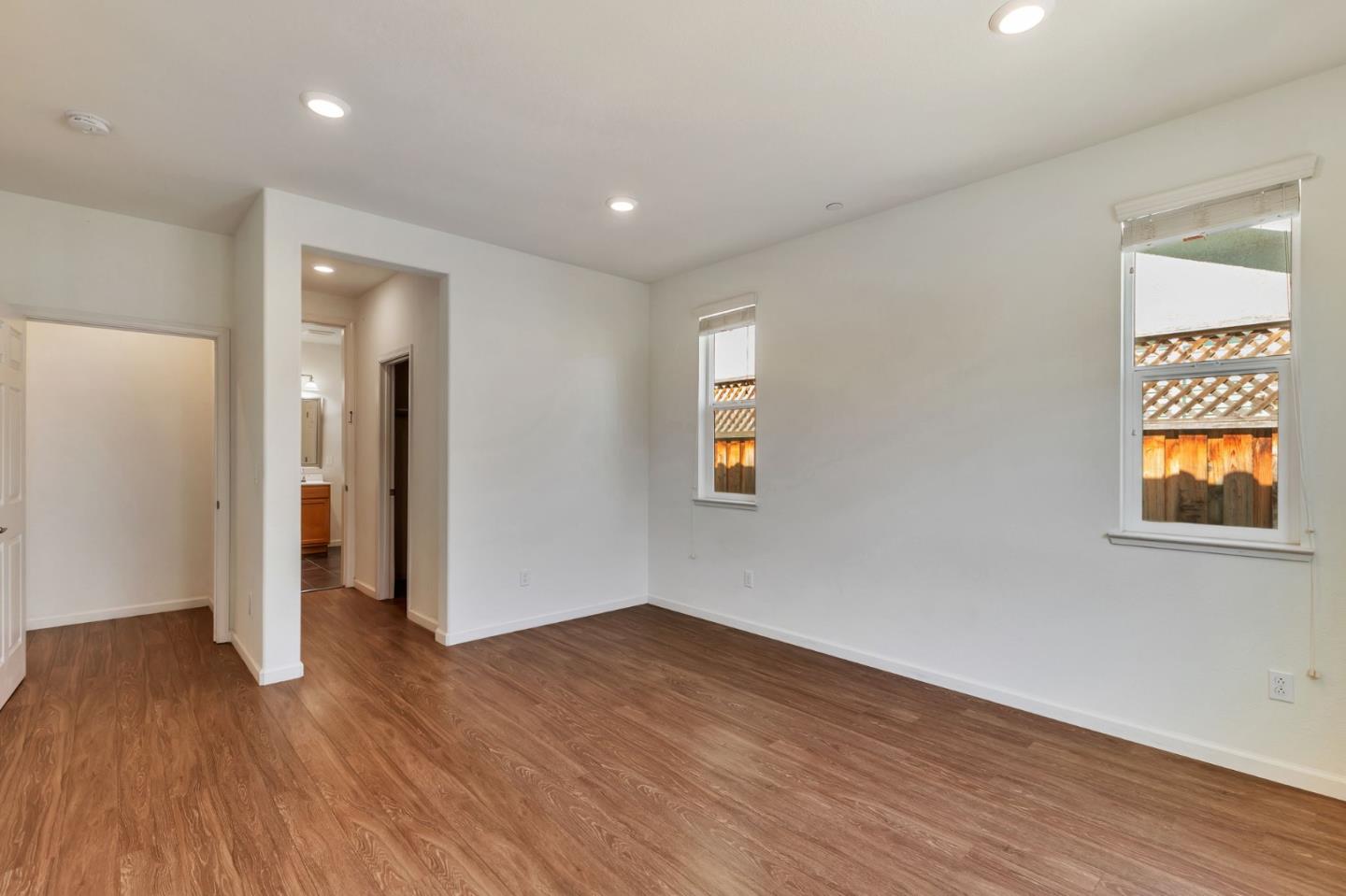 Detail Gallery Image 12 of 26 For 1254 Steinbeck Dr, Hollister,  CA 95023 - 3 Beds | 2 Baths