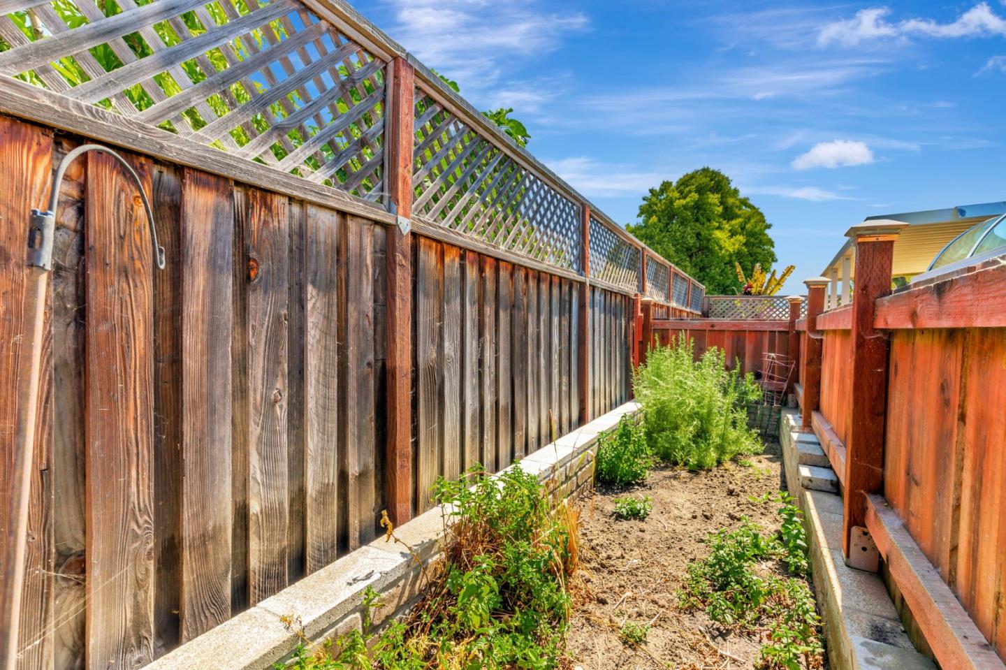 Detail Gallery Image 21 of 26 For 1254 Steinbeck Dr, Hollister,  CA 95023 - 3 Beds | 2 Baths