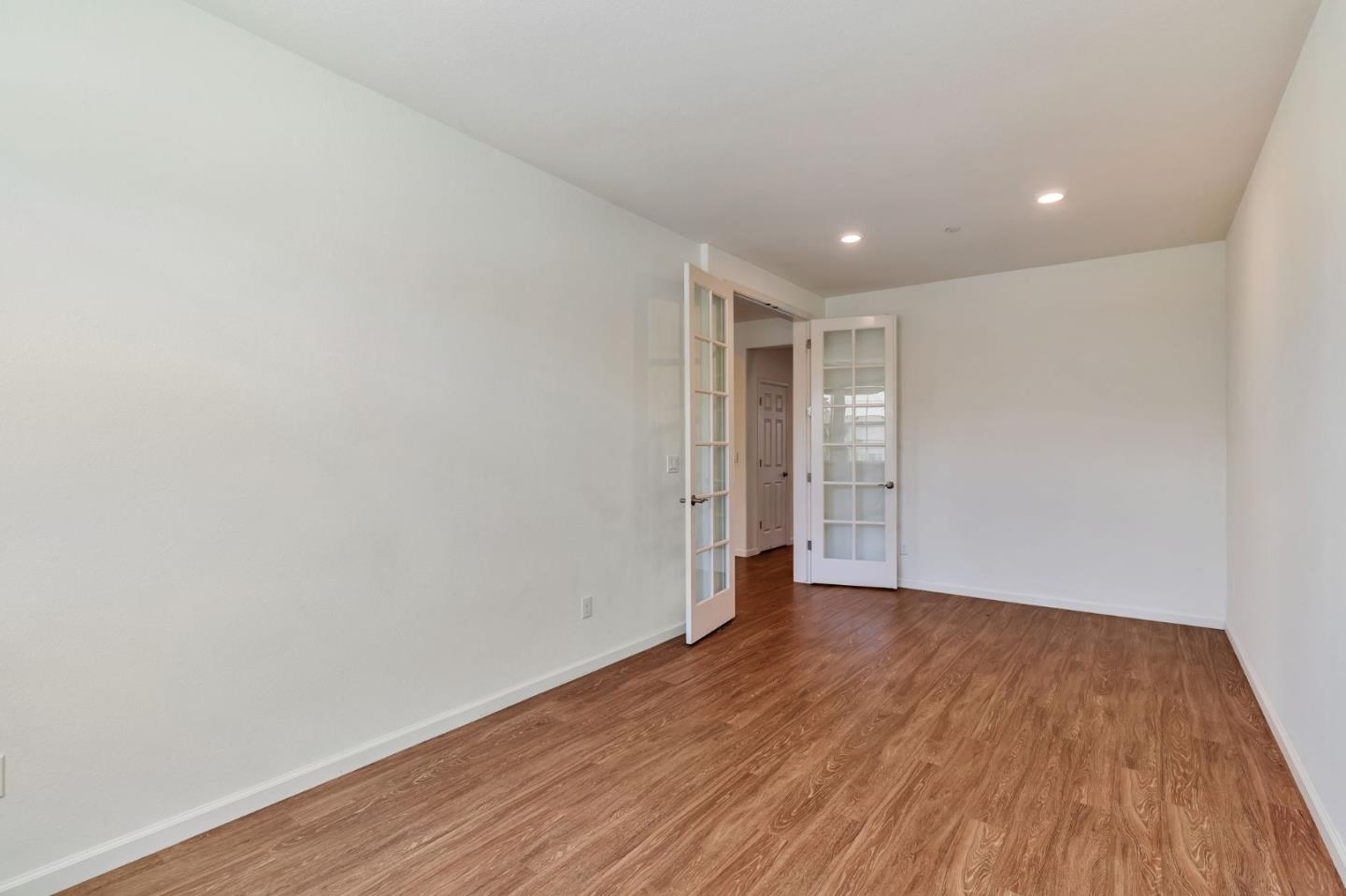 Detail Gallery Image 7 of 26 For 1254 Steinbeck Dr, Hollister,  CA 95023 - 3 Beds | 2 Baths