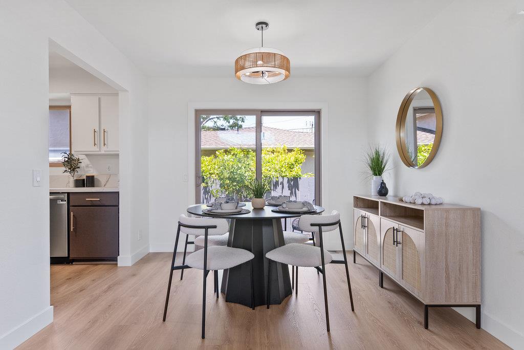 Detail Gallery Image 3 of 36 For 751 7th Ave, Santa Cruz,  CA 95062 - 2 Beds | 2/1 Baths