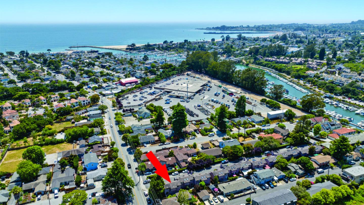 Detail Gallery Image 35 of 36 For 751 7th Ave, Santa Cruz,  CA 95062 - 2 Beds | 2/1 Baths