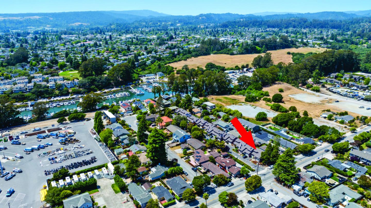 Detail Gallery Image 36 of 36 For 751 7th Ave, Santa Cruz,  CA 95062 - 2 Beds | 2/1 Baths