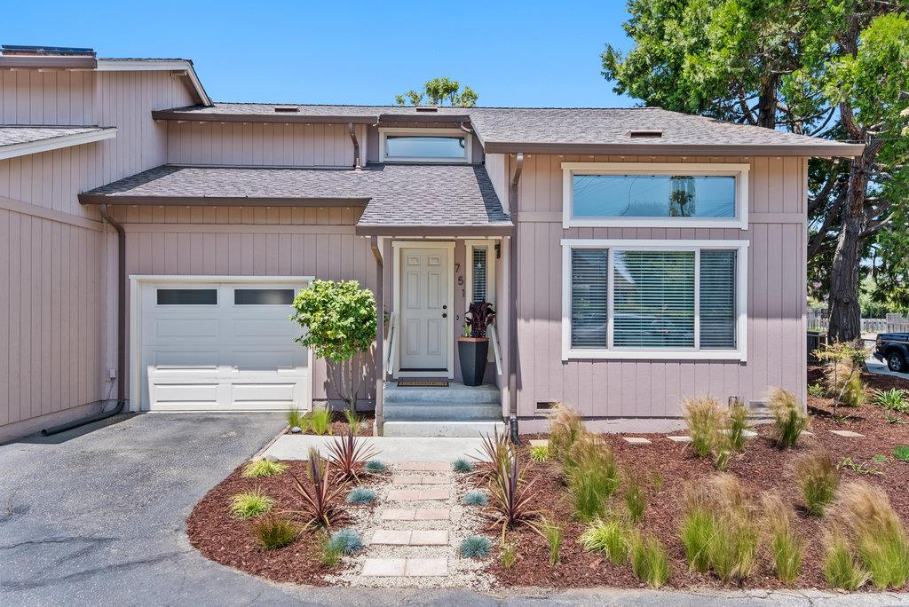 Detail Gallery Image 4 of 36 For 751 7th Ave, Santa Cruz,  CA 95062 - 2 Beds | 2/1 Baths