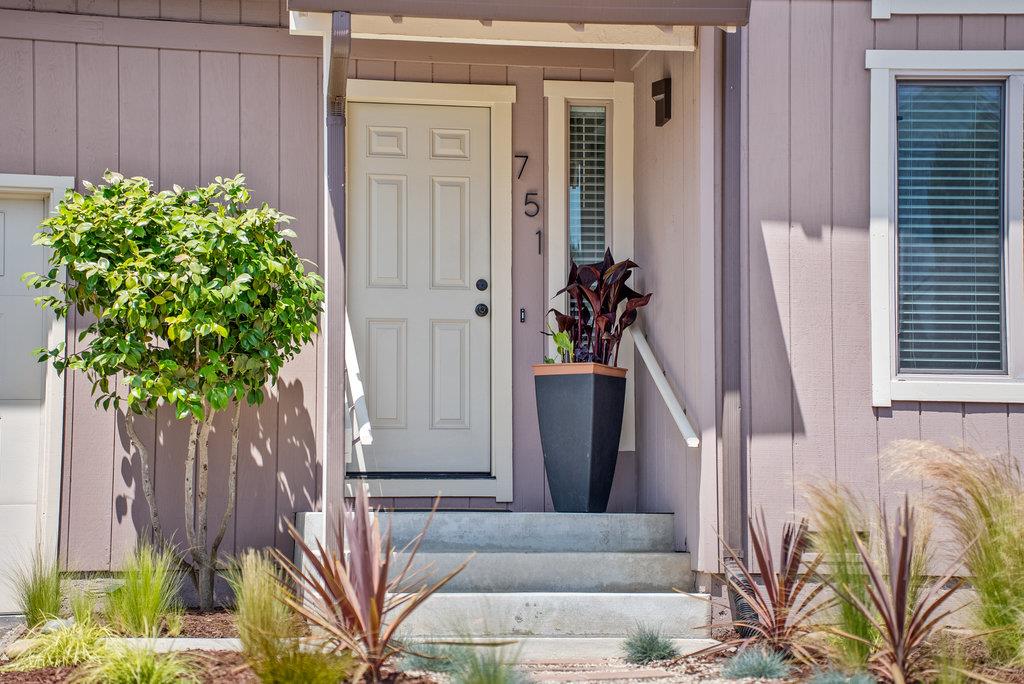 Detail Gallery Image 5 of 36 For 751 7th Ave, Santa Cruz,  CA 95062 - 2 Beds | 2/1 Baths