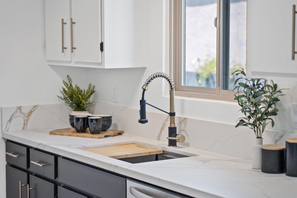 Detail Gallery Image 9 of 36 For 751 7th Ave, Santa Cruz,  CA 95062 - 2 Beds | 2/1 Baths