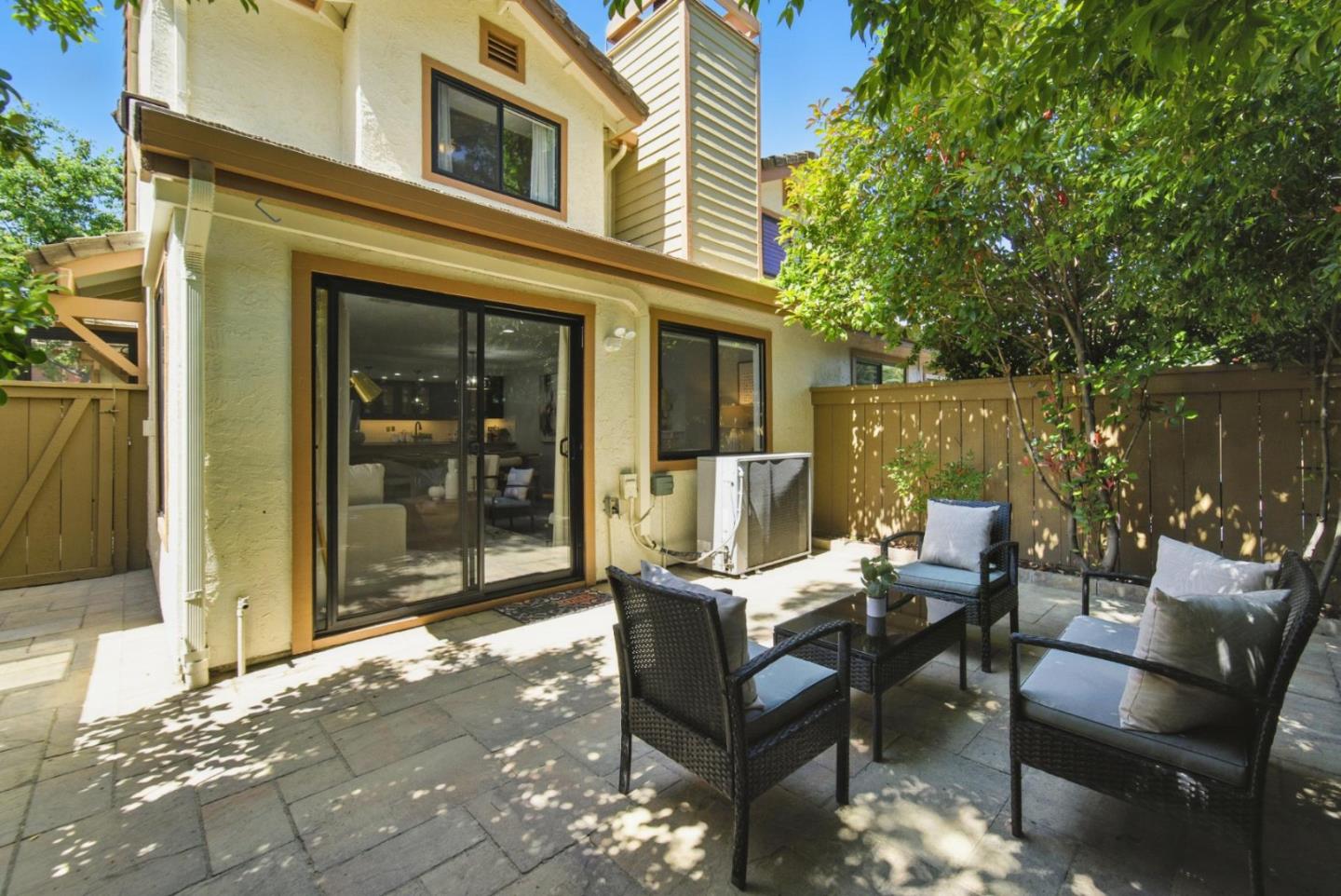 Detail Gallery Image 23 of 26 For 2082 Wente Way, San Jose,  CA 95125 - 2 Beds | 2/1 Baths