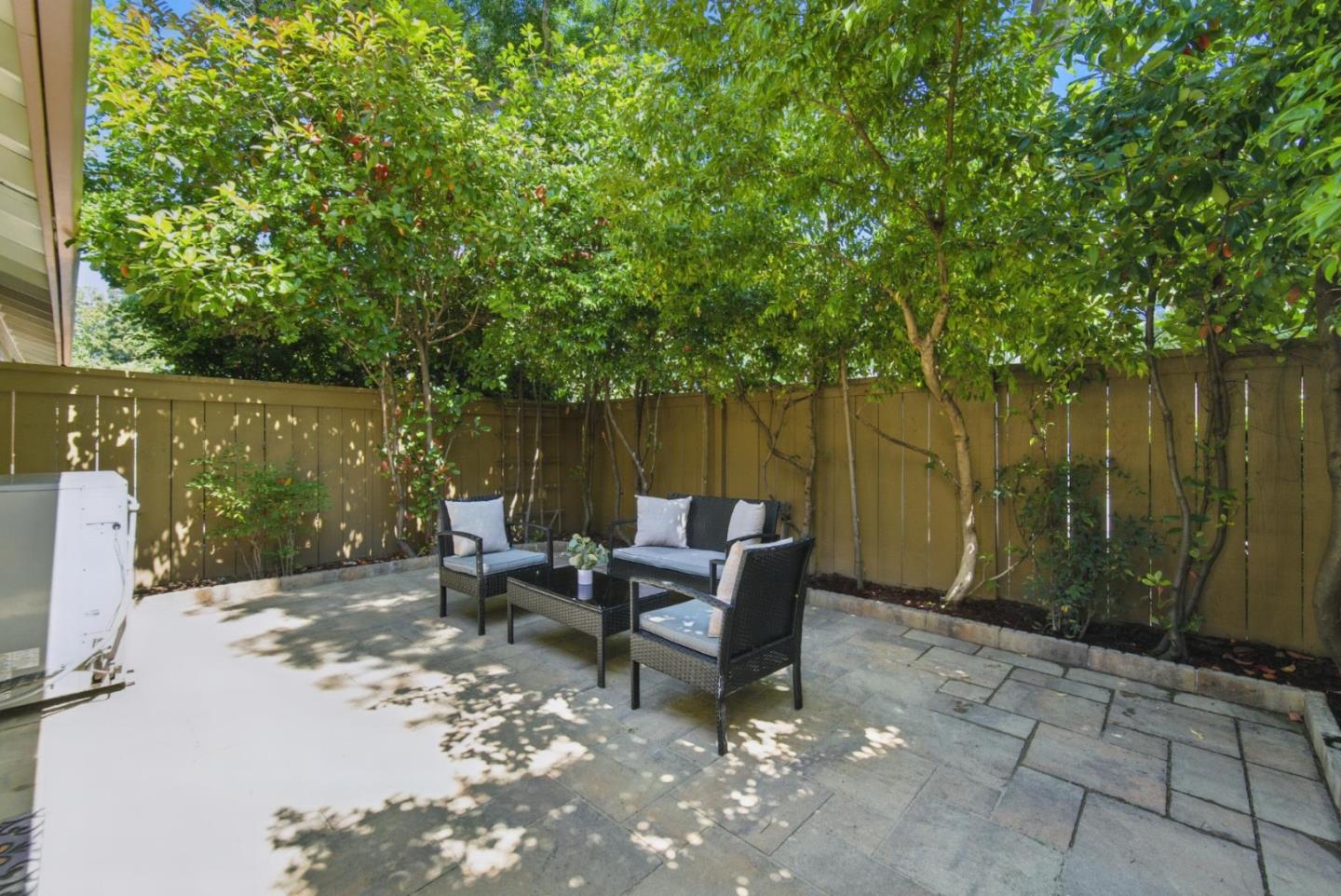 Detail Gallery Image 25 of 26 For 2082 Wente Way, San Jose,  CA 95125 - 2 Beds | 2/1 Baths