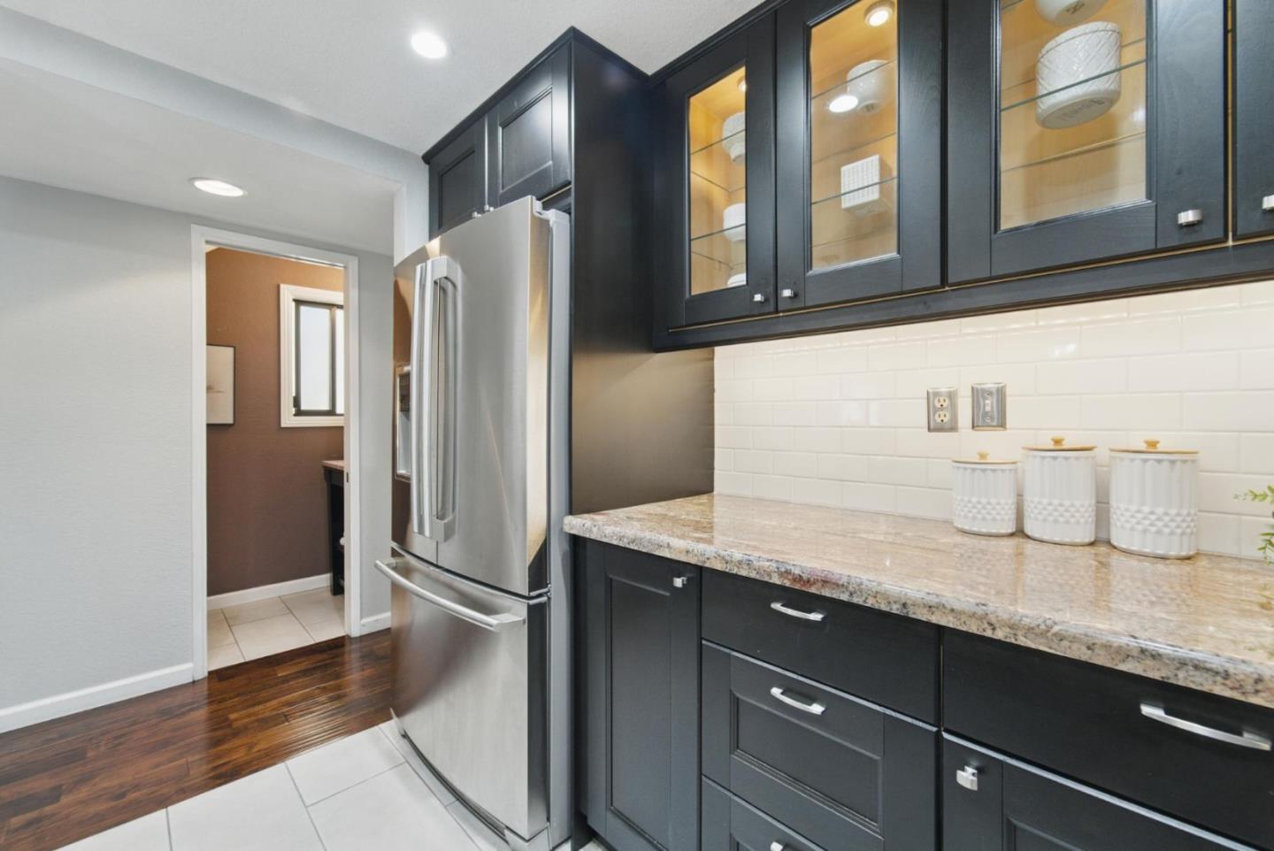 Detail Gallery Image 9 of 26 For 2082 Wente Way, San Jose,  CA 95125 - 2 Beds | 2/1 Baths
