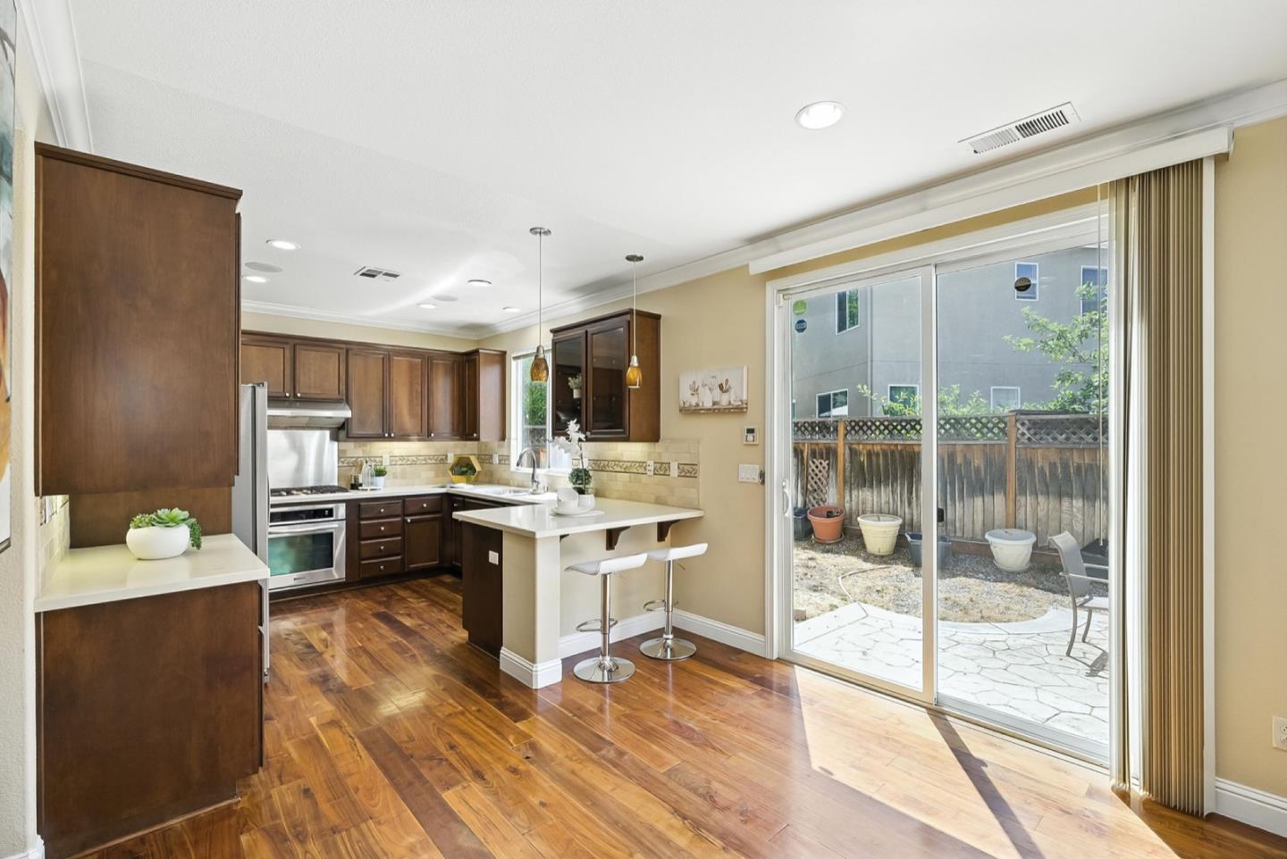 Detail Gallery Image 10 of 45 For 1042 Rock Ave, San Jose,  CA 95131 - 4 Beds | 2/1 Baths
