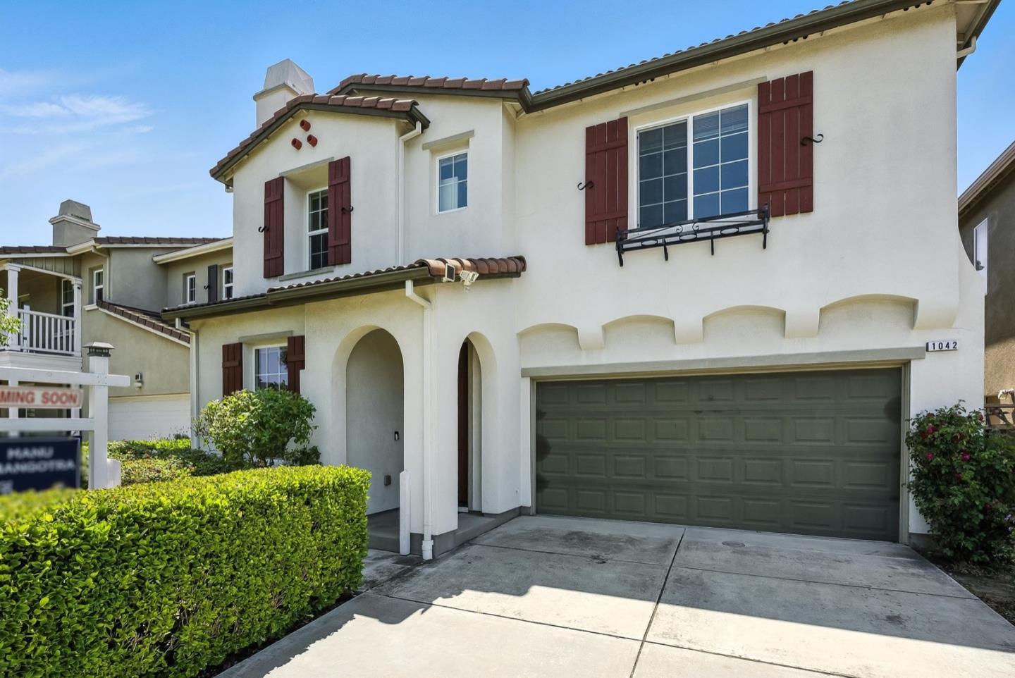 Detail Gallery Image 2 of 45 For 1042 Rock Ave, San Jose,  CA 95131 - 4 Beds | 2/1 Baths
