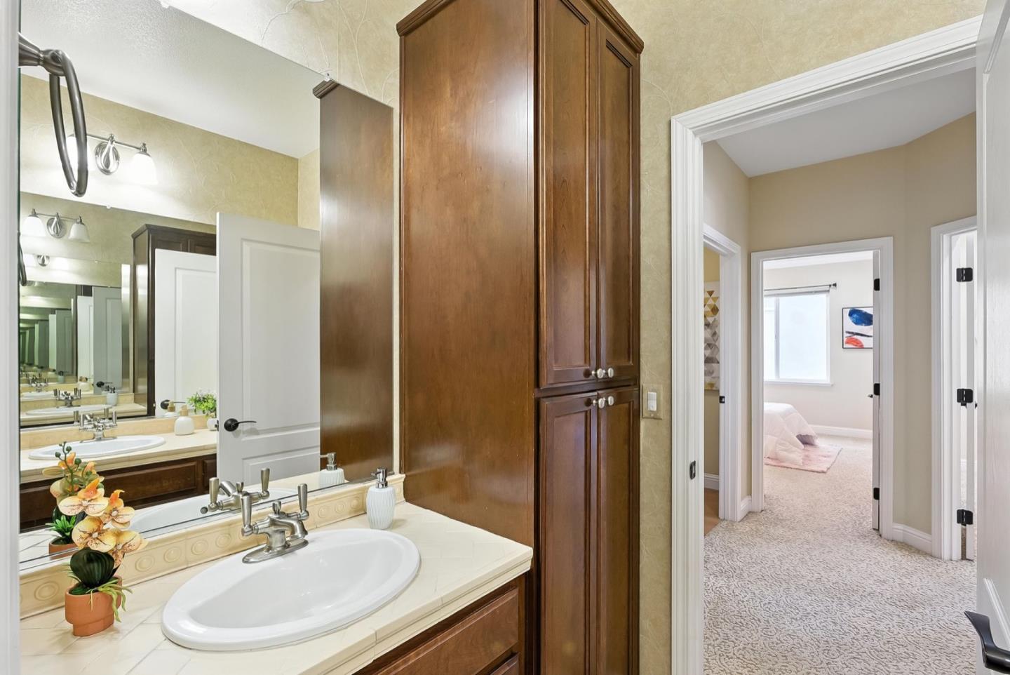 Detail Gallery Image 32 of 45 For 1042 Rock Ave, San Jose,  CA 95131 - 4 Beds | 2/1 Baths