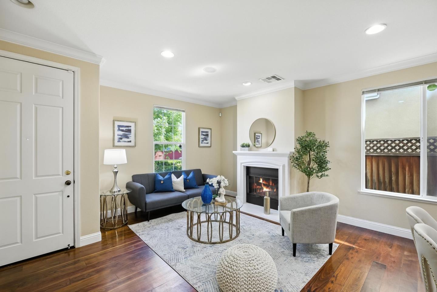 Detail Gallery Image 5 of 45 For 1042 Rock Ave, San Jose,  CA 95131 - 4 Beds | 2/1 Baths