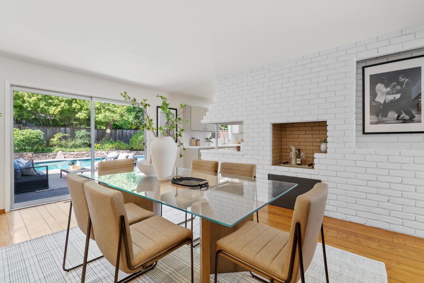 Detail Gallery Image 14 of 46 For 2050 Wooded Glen Dr, Los Altos,  CA 94024 - 3 Beds | 2/1 Baths