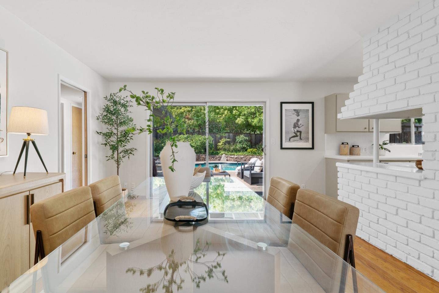 Detail Gallery Image 15 of 46 For 2050 Wooded Glen Dr, Los Altos,  CA 94024 - 3 Beds | 2/1 Baths