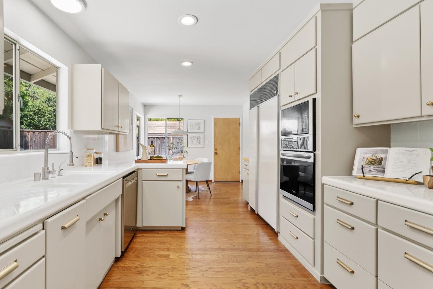 Detail Gallery Image 21 of 46 For 2050 Wooded Glen Dr, Los Altos,  CA 94024 - 3 Beds | 2/1 Baths