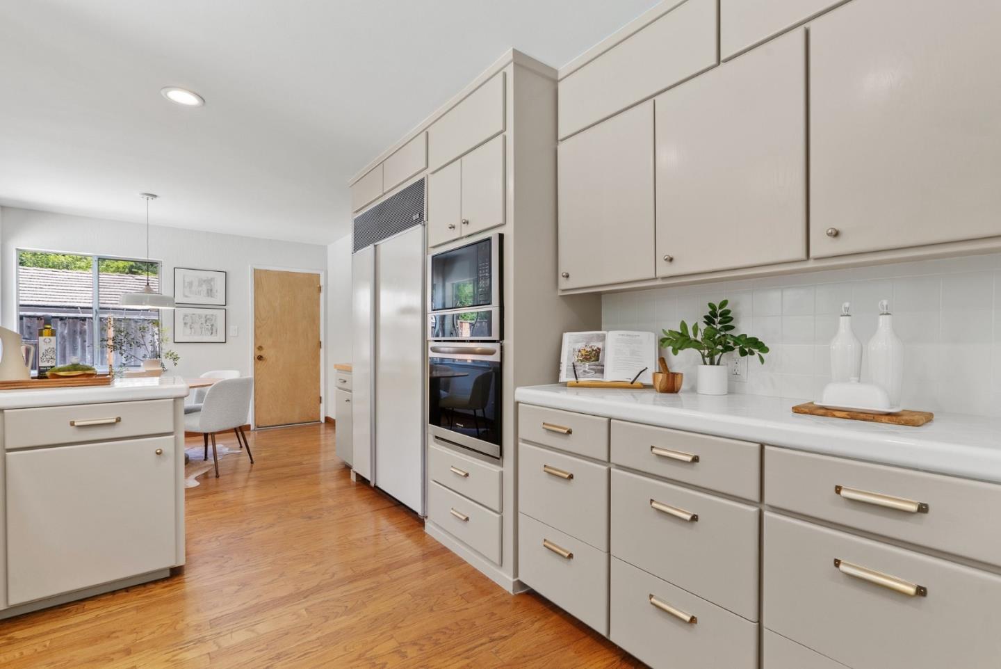 Detail Gallery Image 23 of 46 For 2050 Wooded Glen Dr, Los Altos,  CA 94024 - 3 Beds | 2/1 Baths
