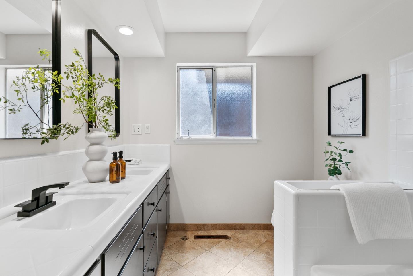 Detail Gallery Image 35 of 46 For 2050 Wooded Glen Dr, Los Altos,  CA 94024 - 3 Beds | 2/1 Baths