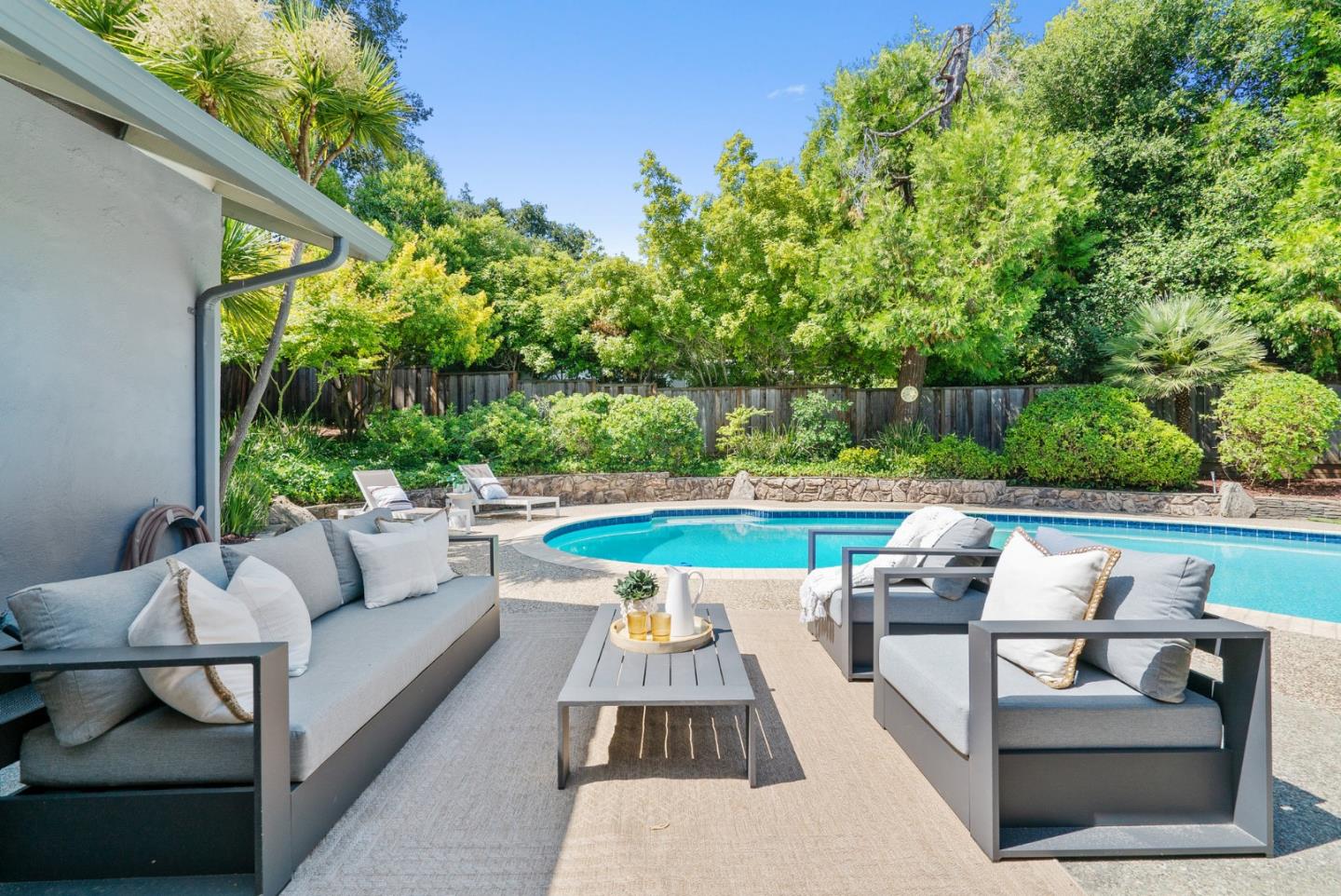 Detail Gallery Image 41 of 46 For 2050 Wooded Glen Dr, Los Altos,  CA 94024 - 3 Beds | 2/1 Baths