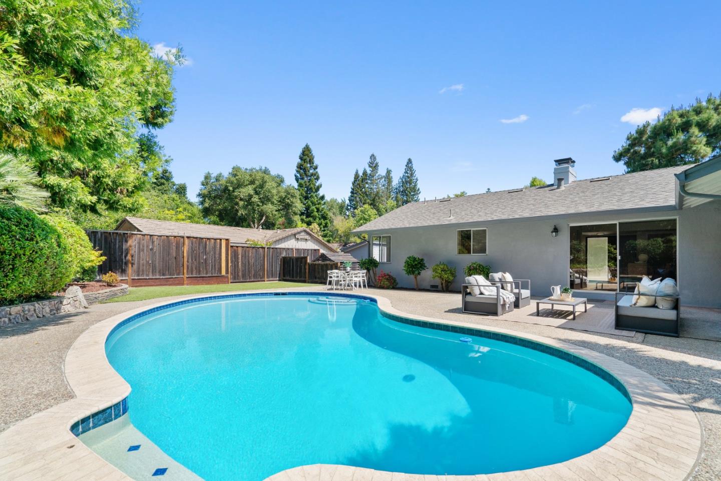 Detail Gallery Image 43 of 46 For 2050 Wooded Glen Dr, Los Altos,  CA 94024 - 3 Beds | 2/1 Baths