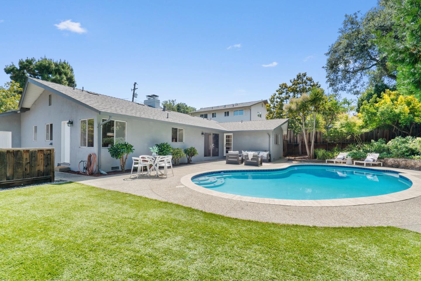 Detail Gallery Image 44 of 46 For 2050 Wooded Glen Dr, Los Altos,  CA 94024 - 3 Beds | 2/1 Baths