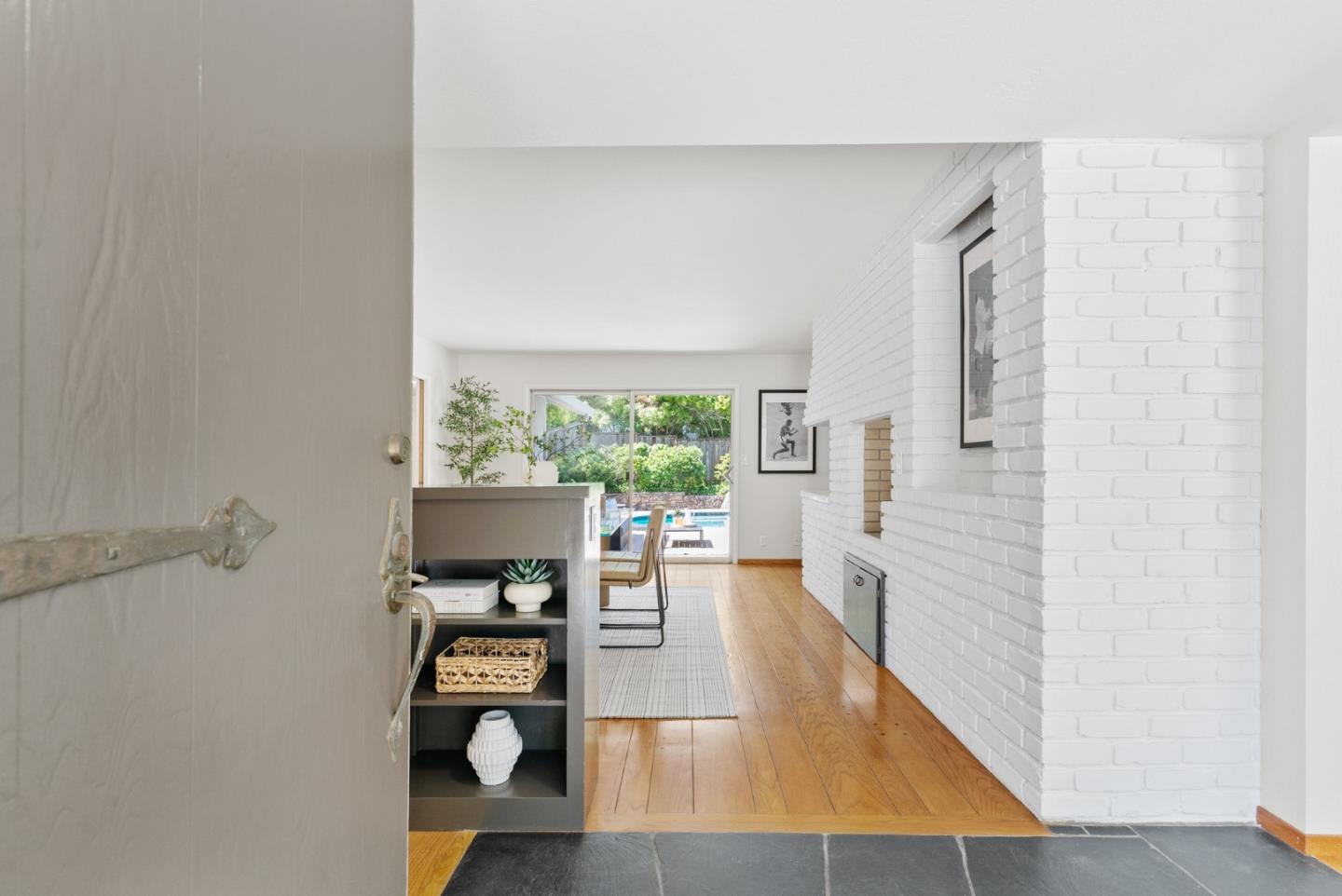 Detail Gallery Image 5 of 46 For 2050 Wooded Glen Dr, Los Altos,  CA 94024 - 3 Beds | 2/1 Baths