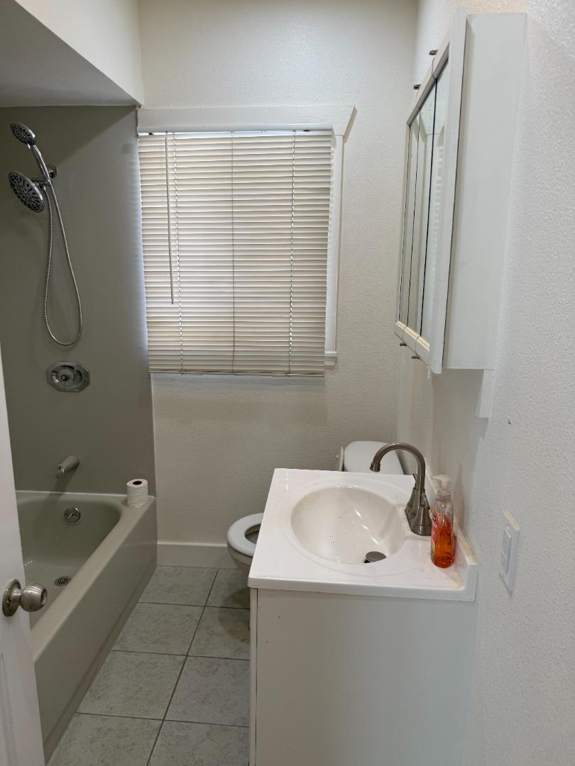 Detail Gallery Image 28 of 63 For 3050 22nd Ave, Oakland,  CA 94602 - 2 Beds | 1 Baths