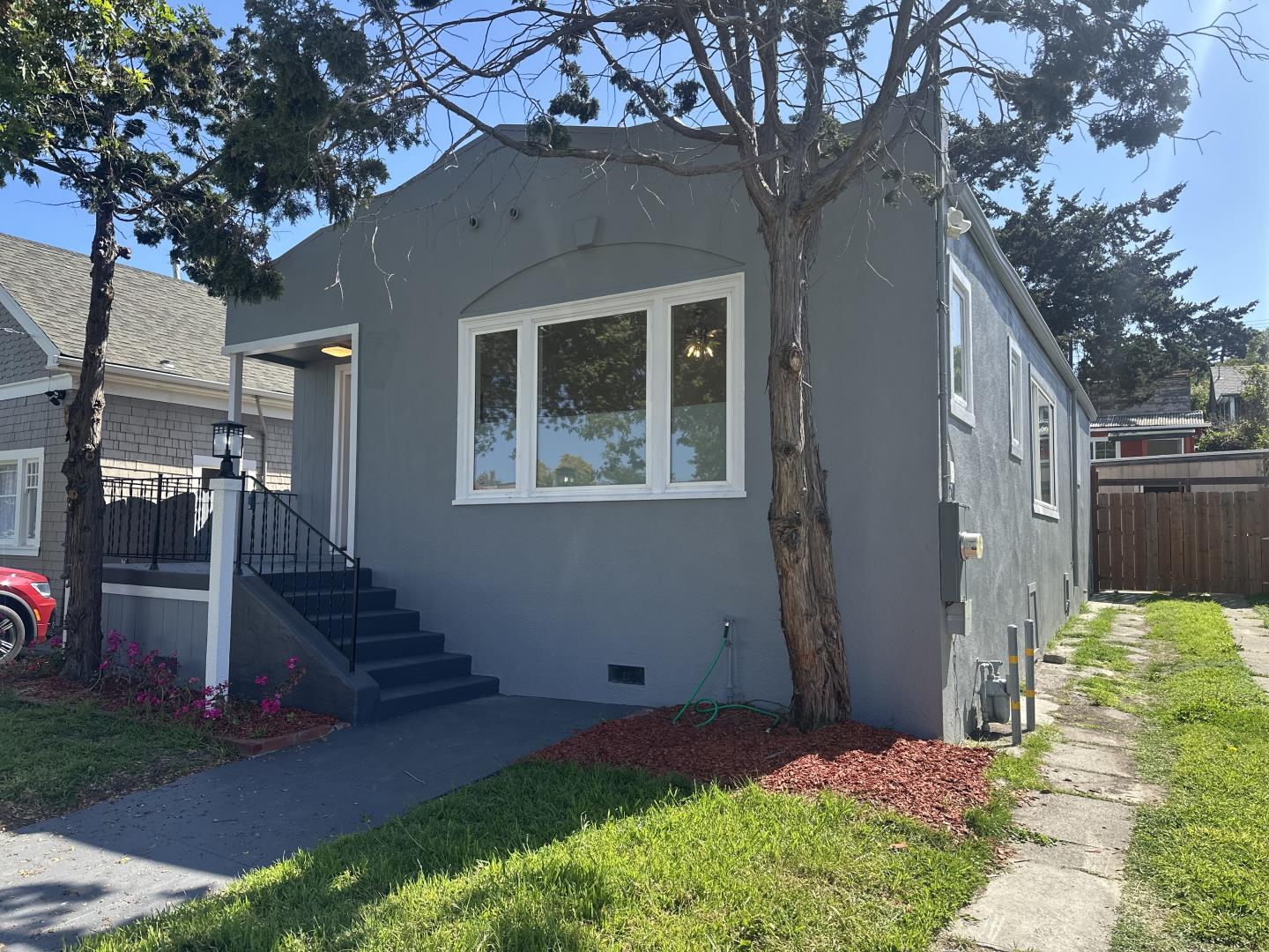 Detail Gallery Image 3 of 63 For 3050 22nd Ave, Oakland,  CA 94602 - 2 Beds | 1 Baths
