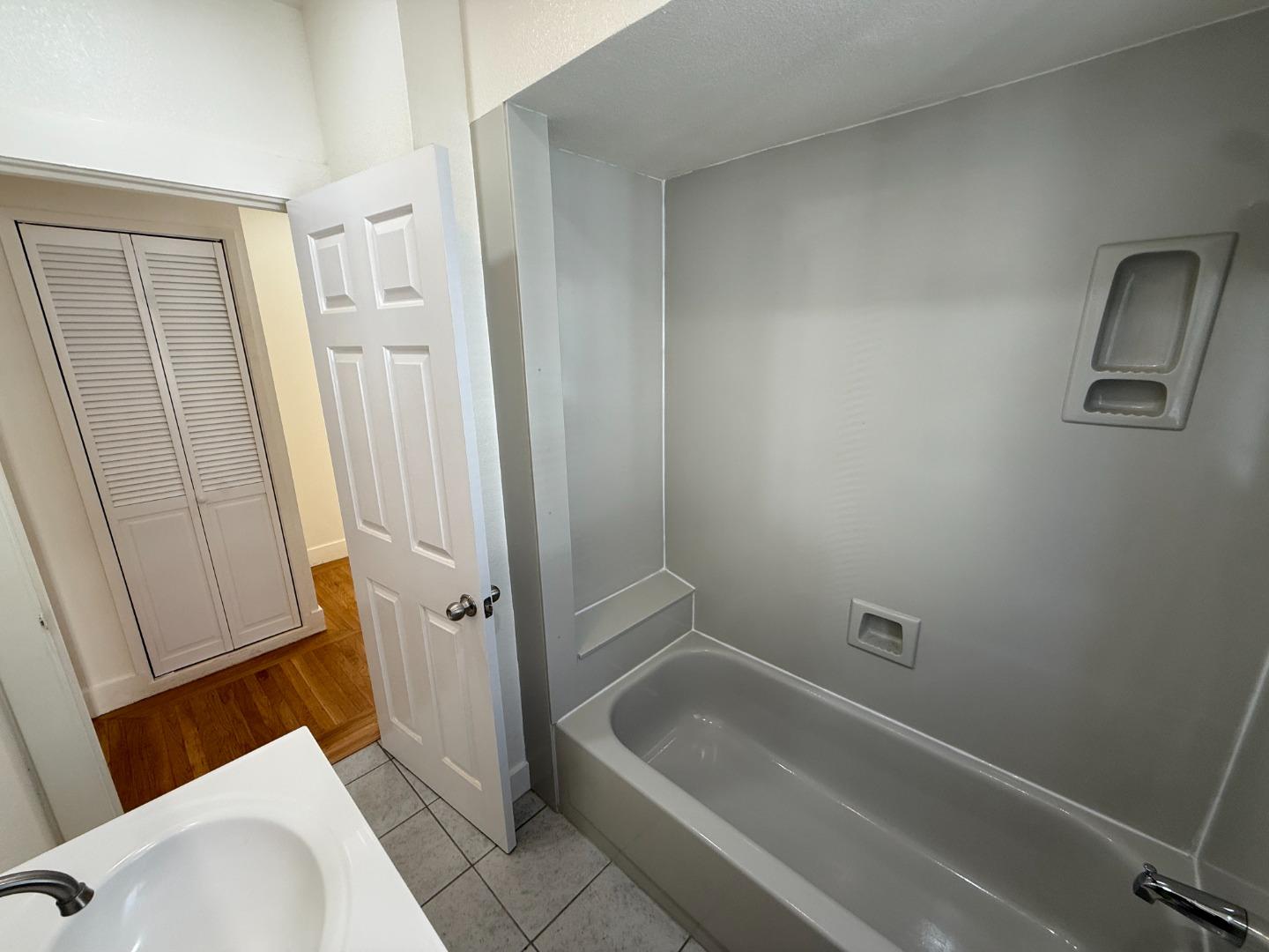 Detail Gallery Image 30 of 63 For 3050 22nd Ave, Oakland,  CA 94602 - 2 Beds | 1 Baths