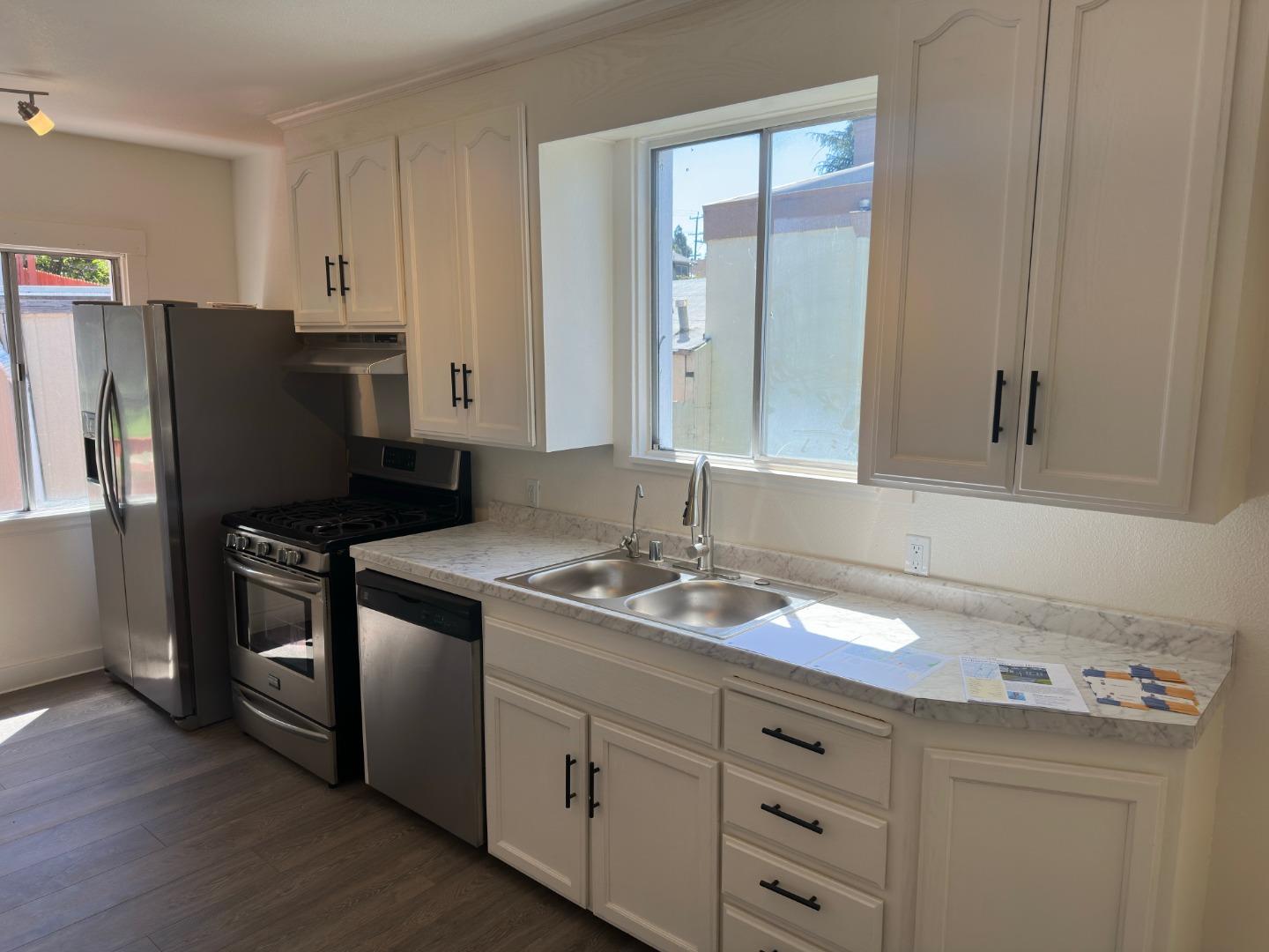 Detail Gallery Image 37 of 63 For 3050 22nd Ave, Oakland,  CA 94602 - 2 Beds | 1 Baths