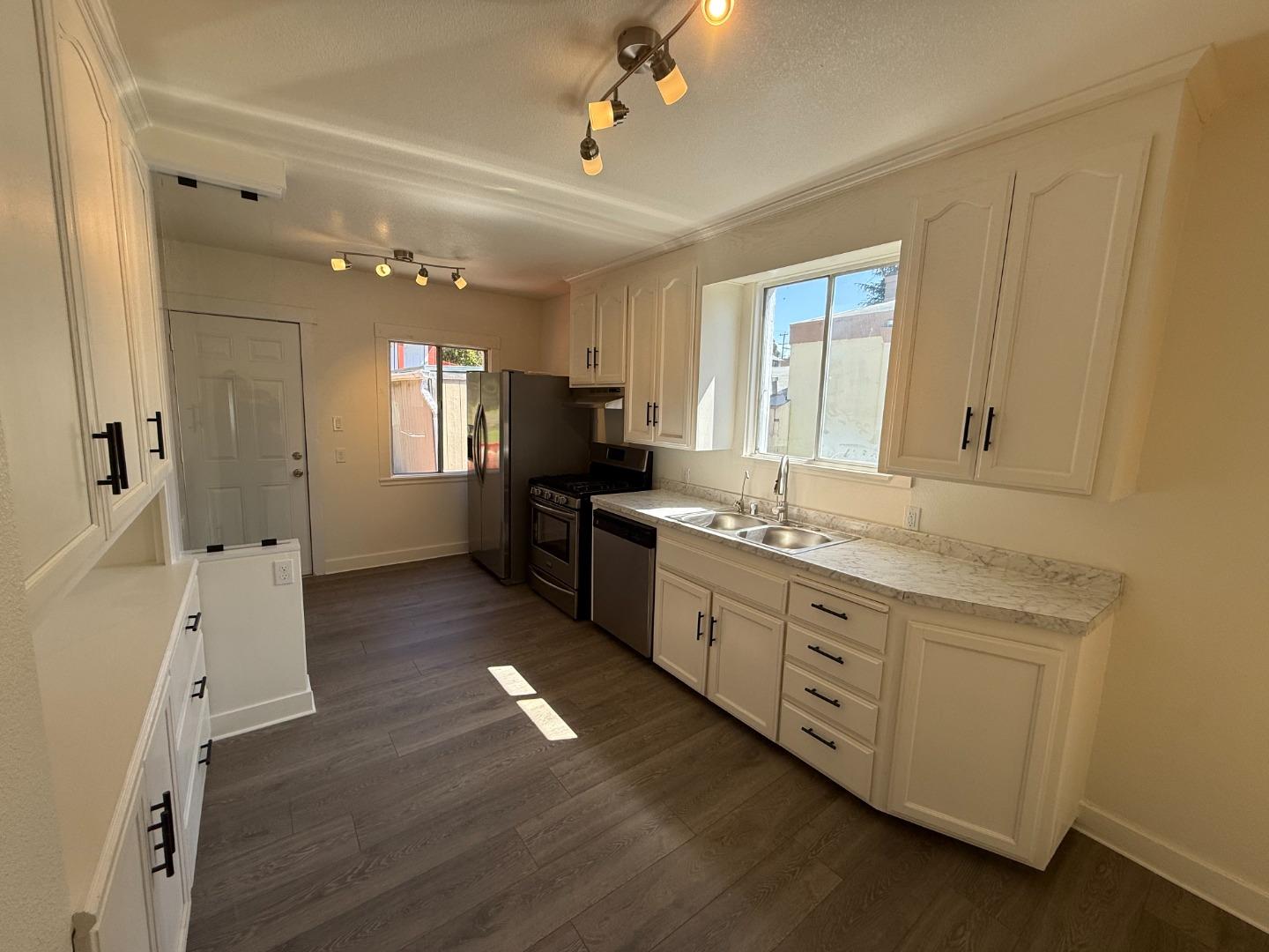 Detail Gallery Image 38 of 63 For 3050 22nd Ave, Oakland,  CA 94602 - 2 Beds | 1 Baths
