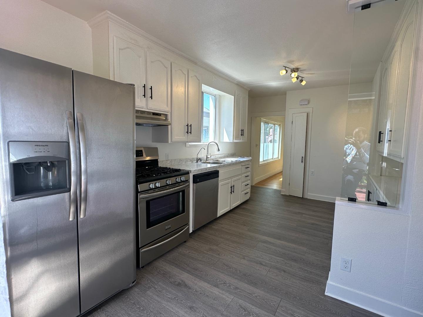 Detail Gallery Image 40 of 63 For 3050 22nd Ave, Oakland,  CA 94602 - 2 Beds | 1 Baths