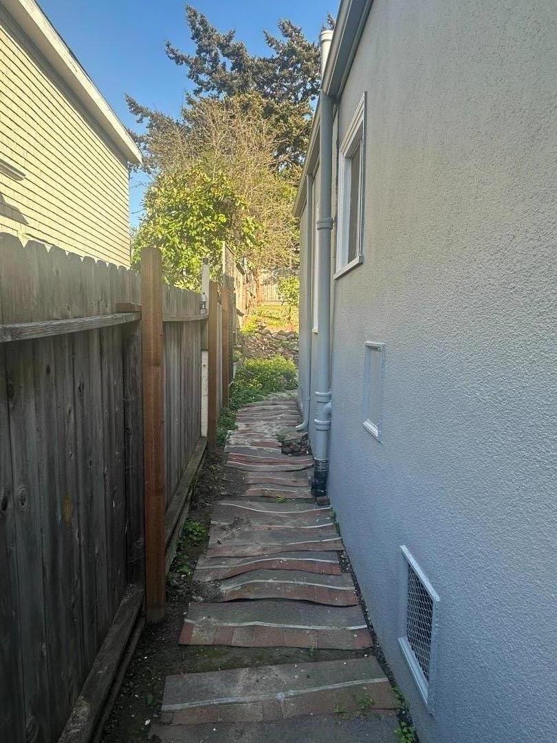 Detail Gallery Image 56 of 63 For 3050 22nd Ave, Oakland,  CA 94602 - 2 Beds | 1 Baths