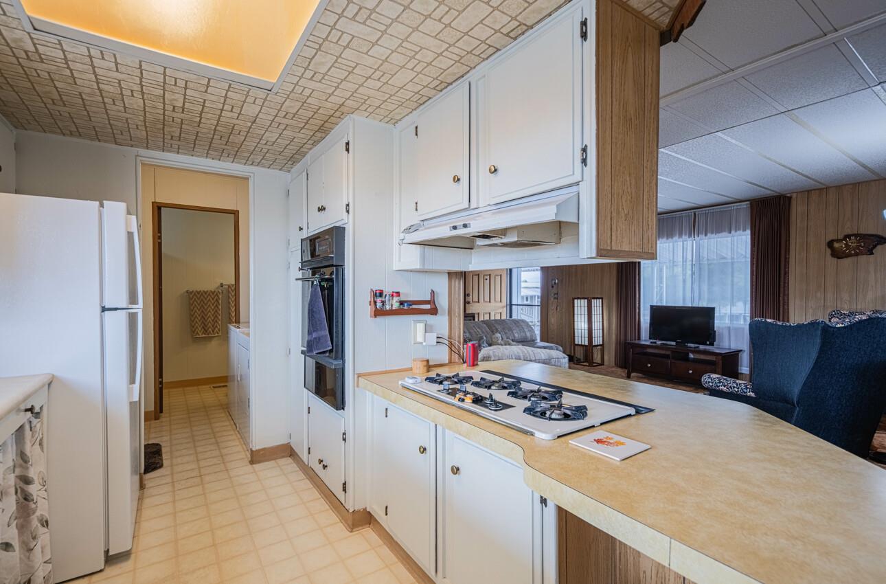 Detail Gallery Image 14 of 49 For 150 Kern St #39,  Salinas,  CA 93905 - 3 Beds | 2 Baths