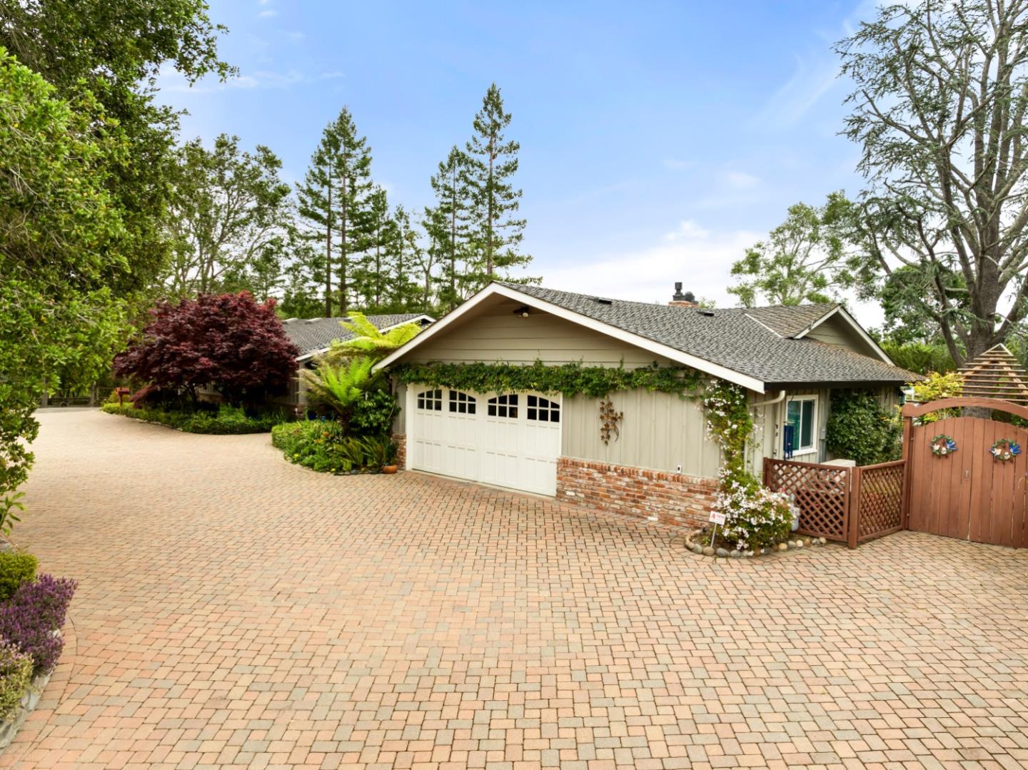 Detail Gallery Image 6 of 43 For 1175 Westridge Dr, Portola Valley,  CA 94028 - 4 Beds | 3 Baths