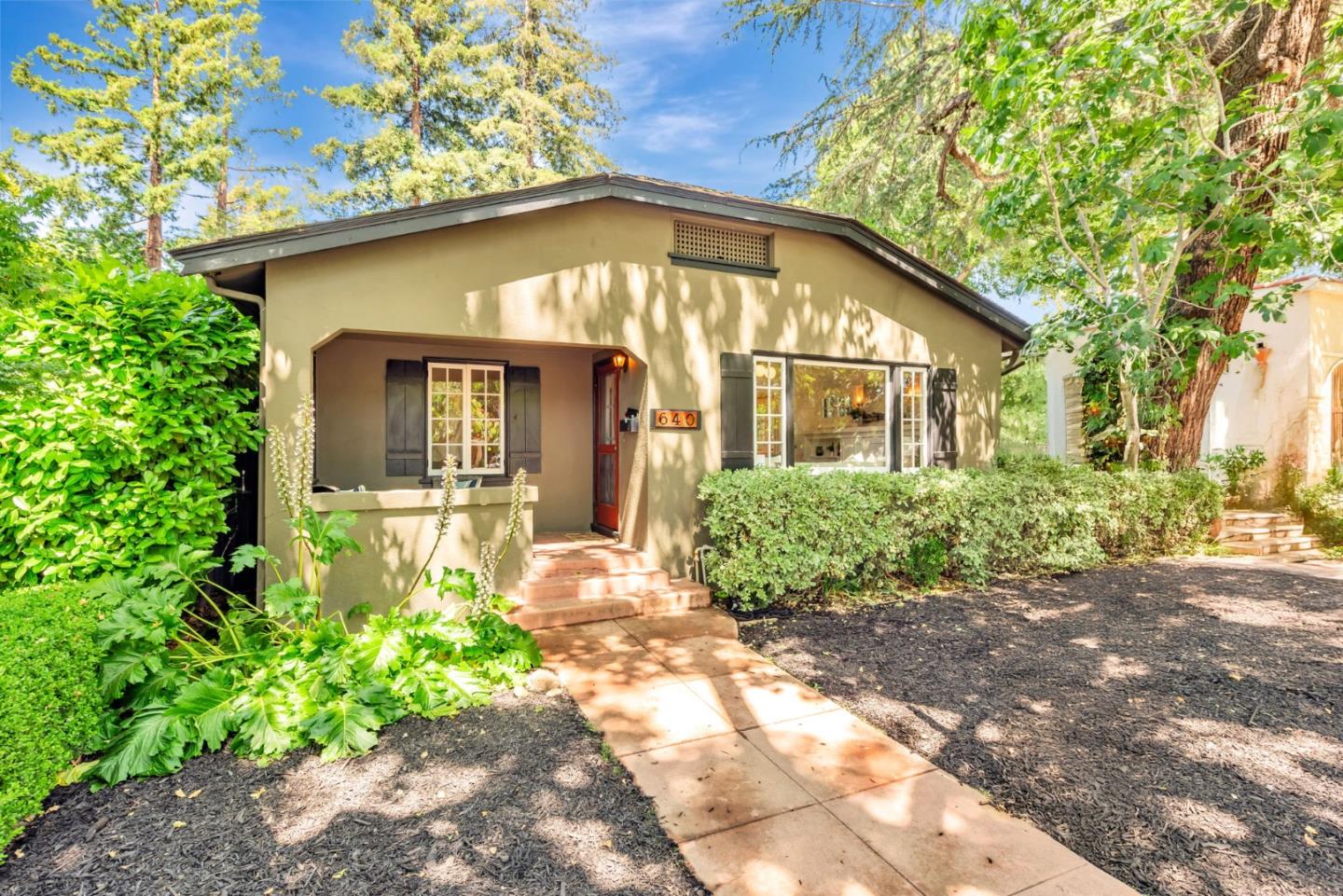 Detail Gallery Image 2 of 45 For 640 S 15th St, San Jose,  CA 95112 - 2 Beds | 1 Baths