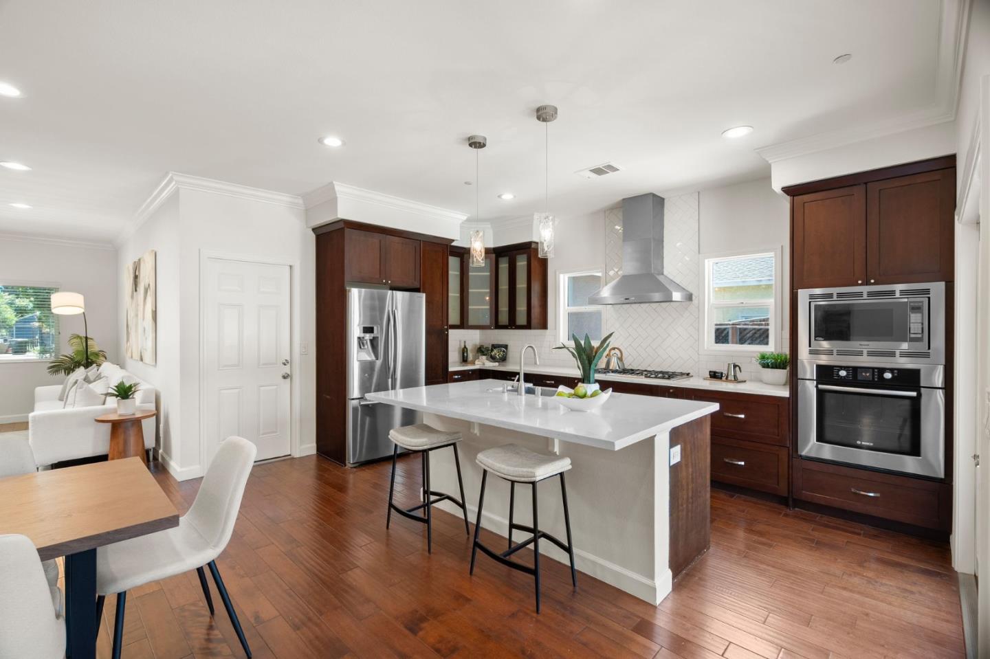 Detail Gallery Image 10 of 39 For 261 N Frances St, Sunnyvale,  CA 94086 - 3 Beds | 2/1 Baths