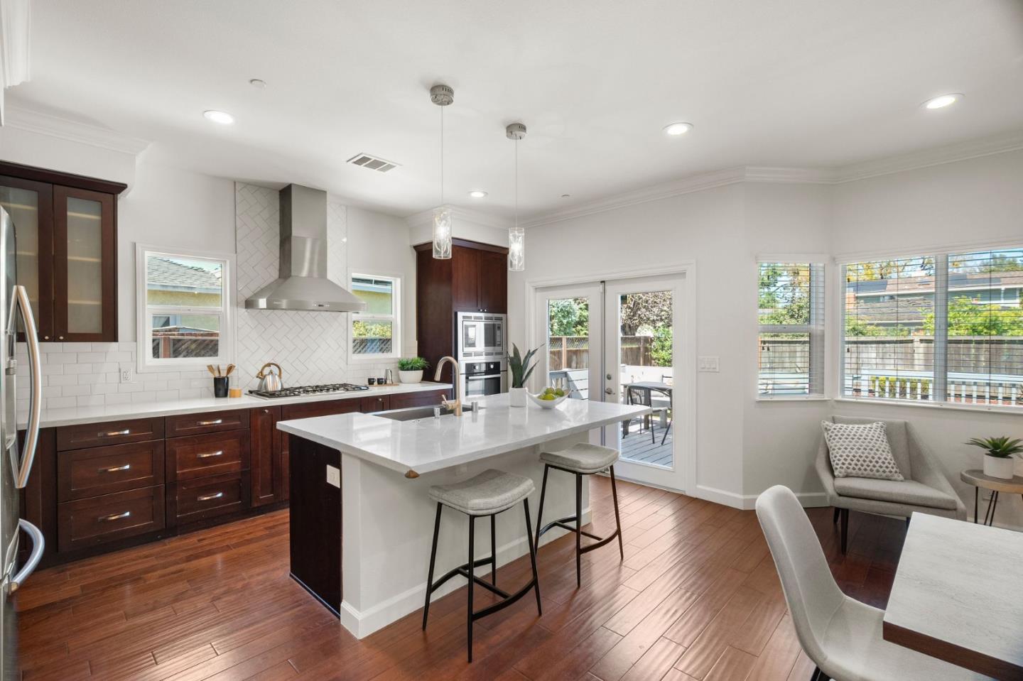 Detail Gallery Image 11 of 39 For 261 N Frances St, Sunnyvale,  CA 94086 - 3 Beds | 2/1 Baths