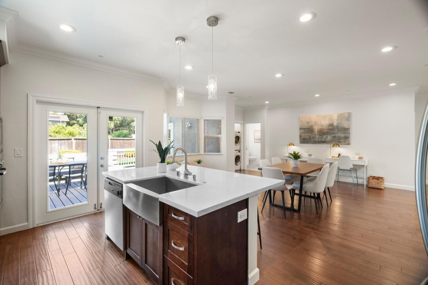 Detail Gallery Image 12 of 39 For 261 N Frances St, Sunnyvale,  CA 94086 - 3 Beds | 2/1 Baths