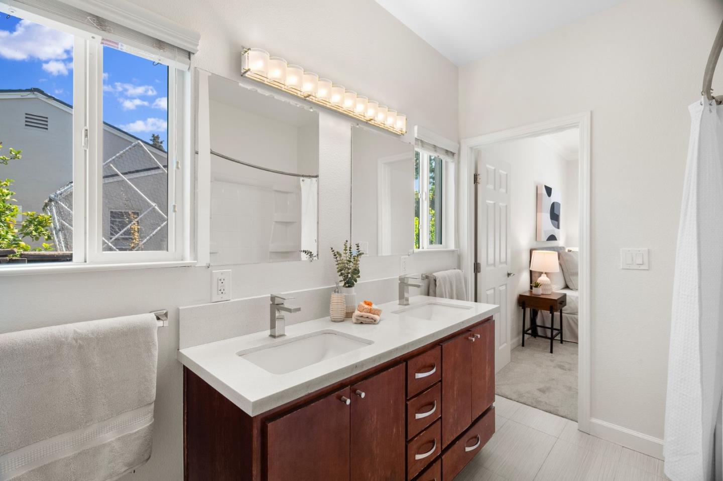 Detail Gallery Image 28 of 39 For 261 N Frances St, Sunnyvale,  CA 94086 - 3 Beds | 2/1 Baths