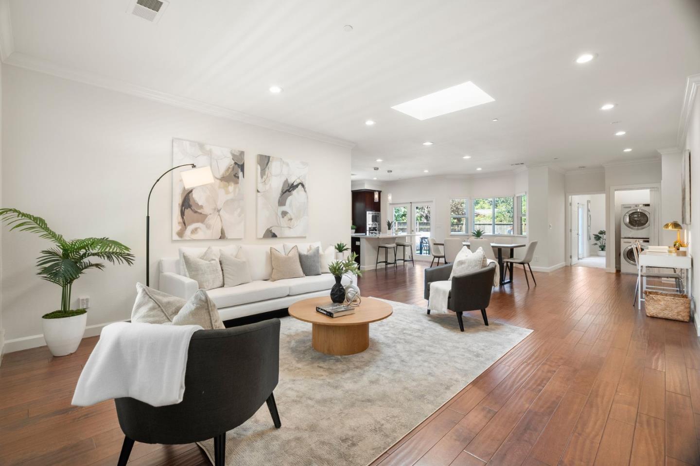 Detail Gallery Image 3 of 39 For 261 N Frances St, Sunnyvale,  CA 94086 - 3 Beds | 2/1 Baths