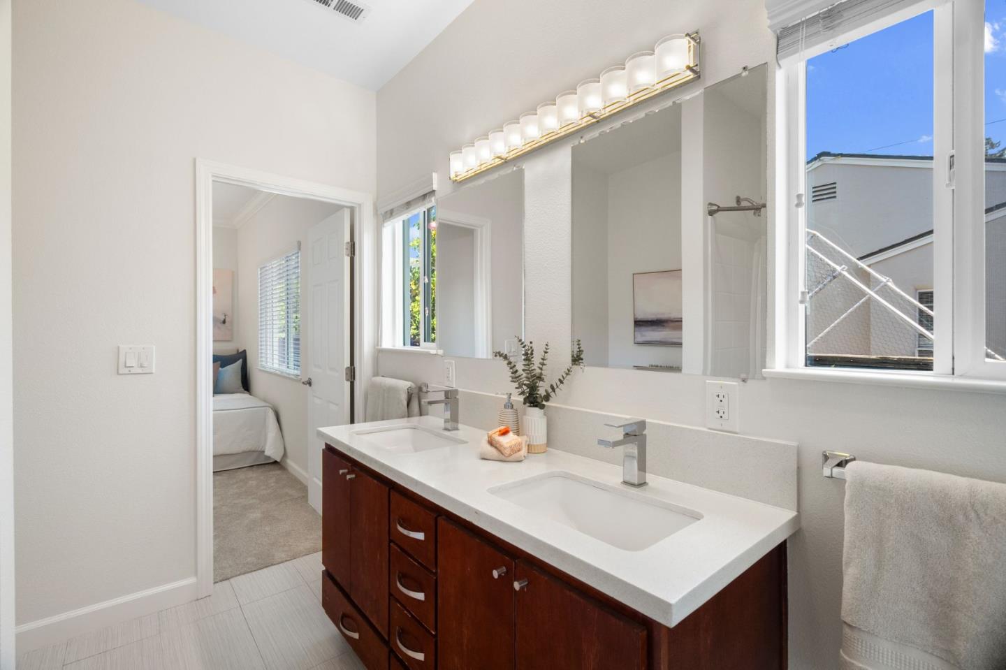 Detail Gallery Image 30 of 39 For 261 N Frances St, Sunnyvale,  CA 94086 - 3 Beds | 2/1 Baths