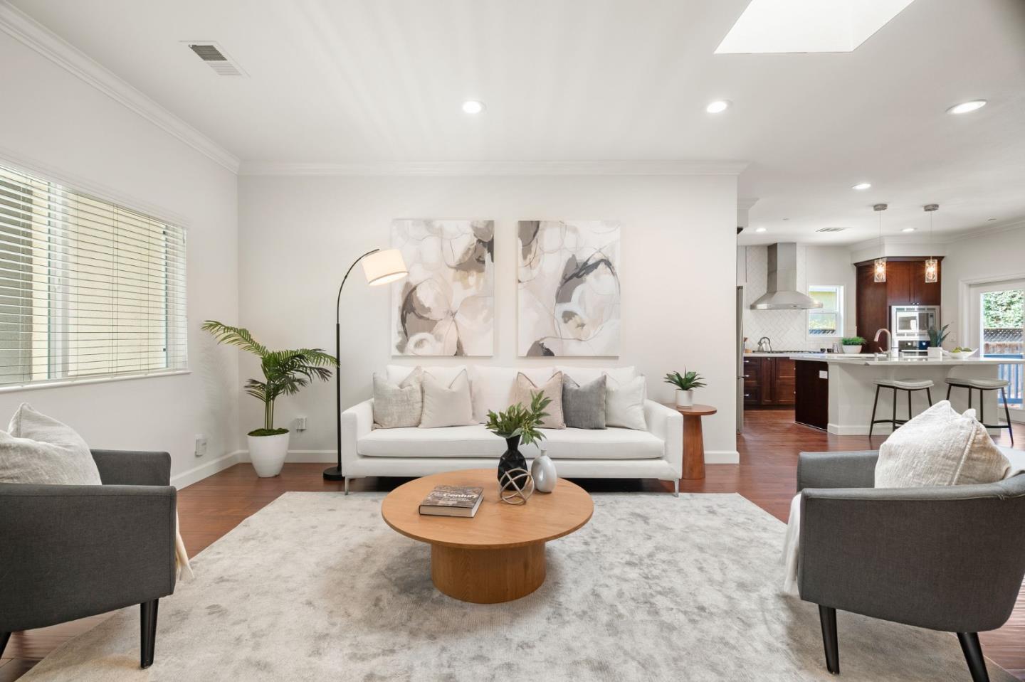 Detail Gallery Image 4 of 39 For 261 N Frances St, Sunnyvale,  CA 94086 - 3 Beds | 2/1 Baths