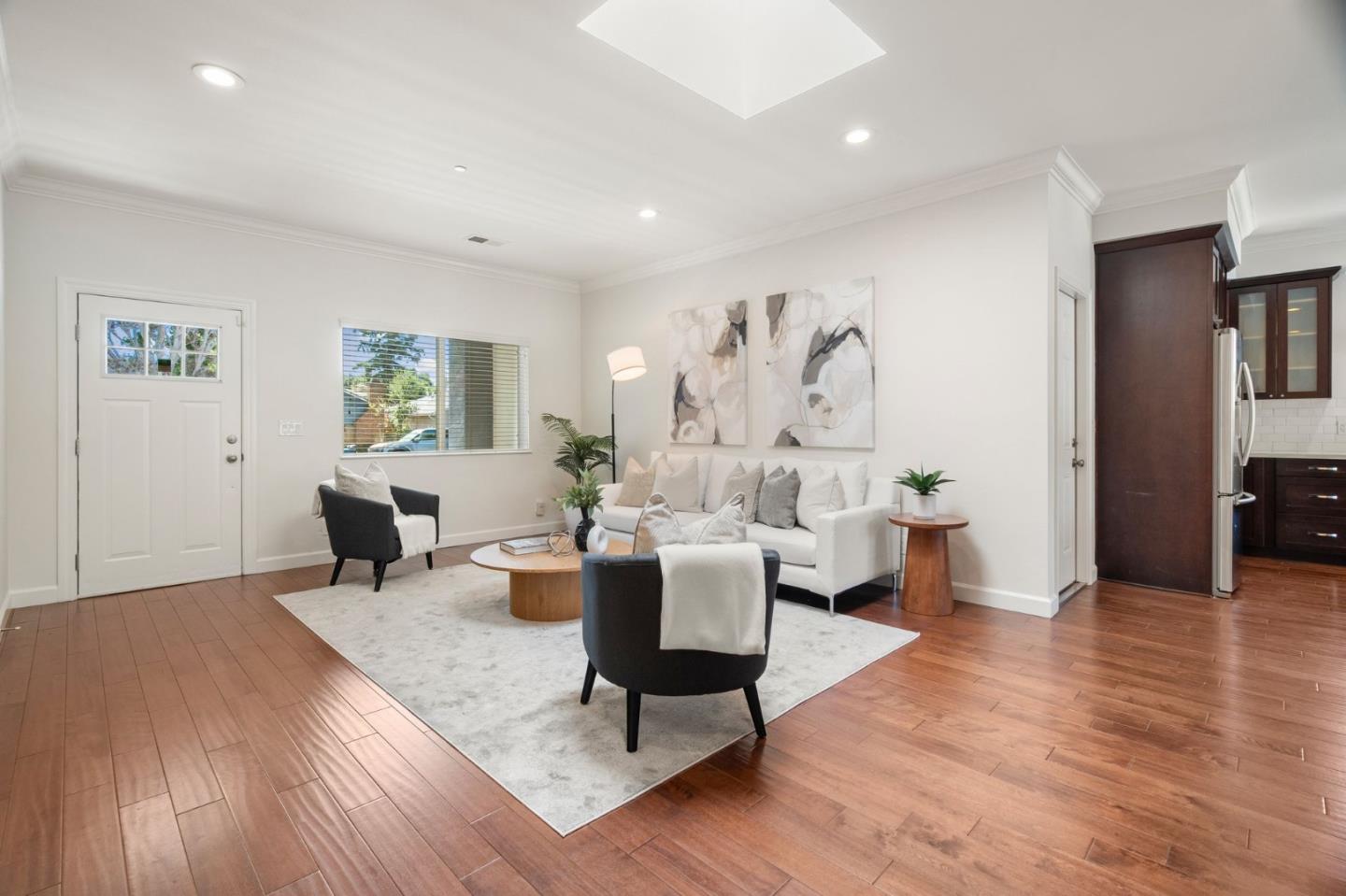 Detail Gallery Image 5 of 39 For 261 N Frances St, Sunnyvale,  CA 94086 - 3 Beds | 2/1 Baths