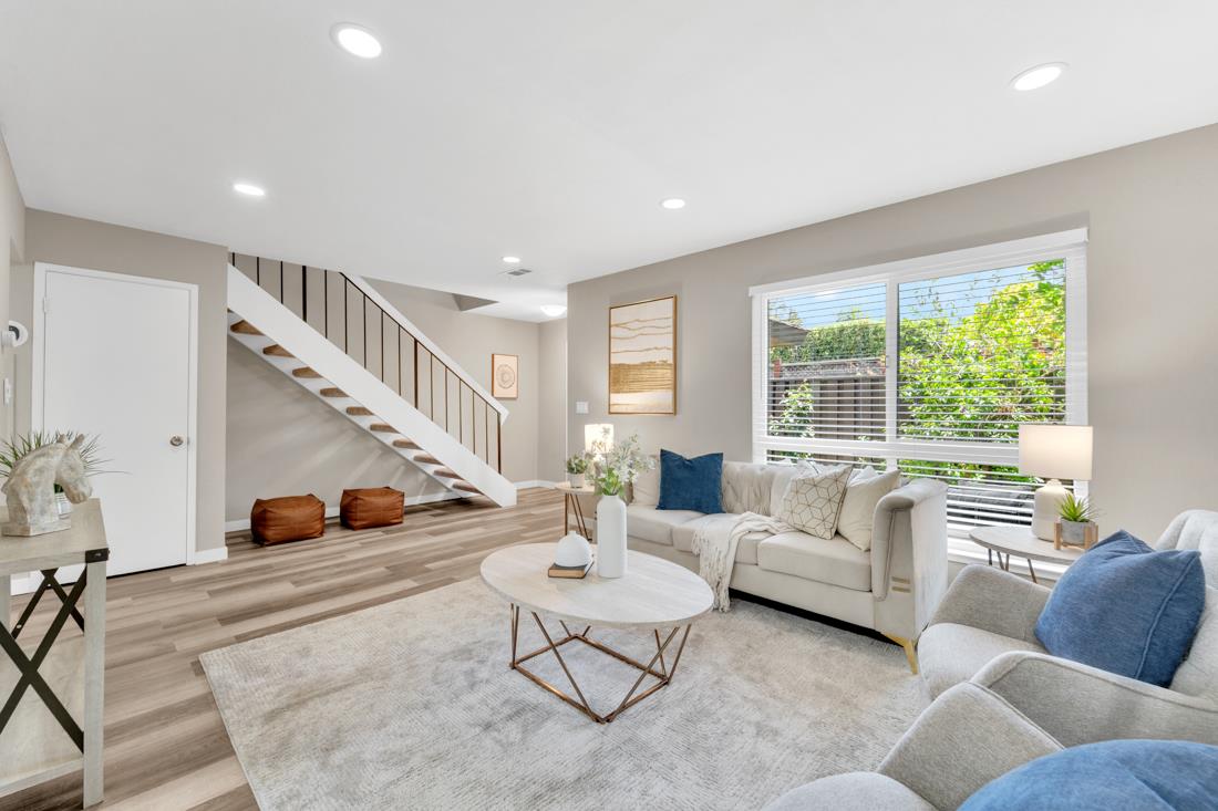 Detail Gallery Image 10 of 44 For 4926 Poplar Terrace, Campbell,  CA 95008 - 3 Beds | 1/1 Baths
