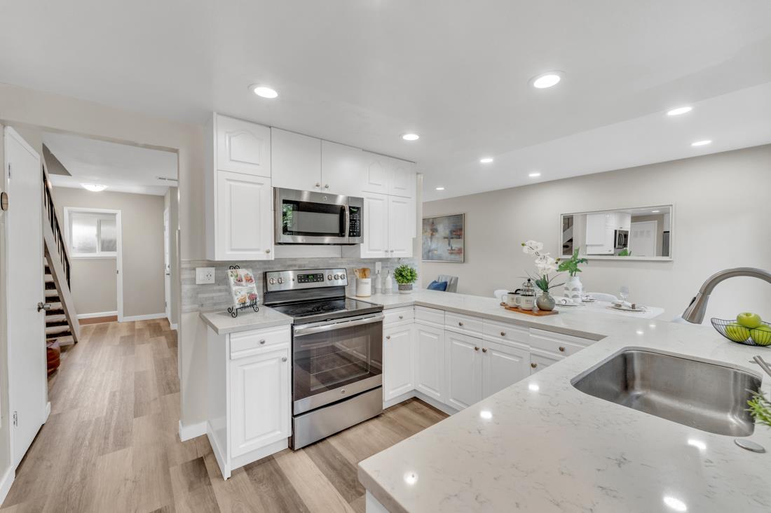 Detail Gallery Image 13 of 44 For 4926 Poplar Terrace, Campbell,  CA 95008 - 3 Beds | 1/1 Baths