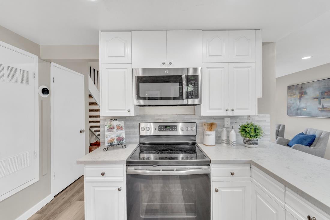 Detail Gallery Image 17 of 44 For 4926 Poplar Terrace, Campbell,  CA 95008 - 3 Beds | 1/1 Baths