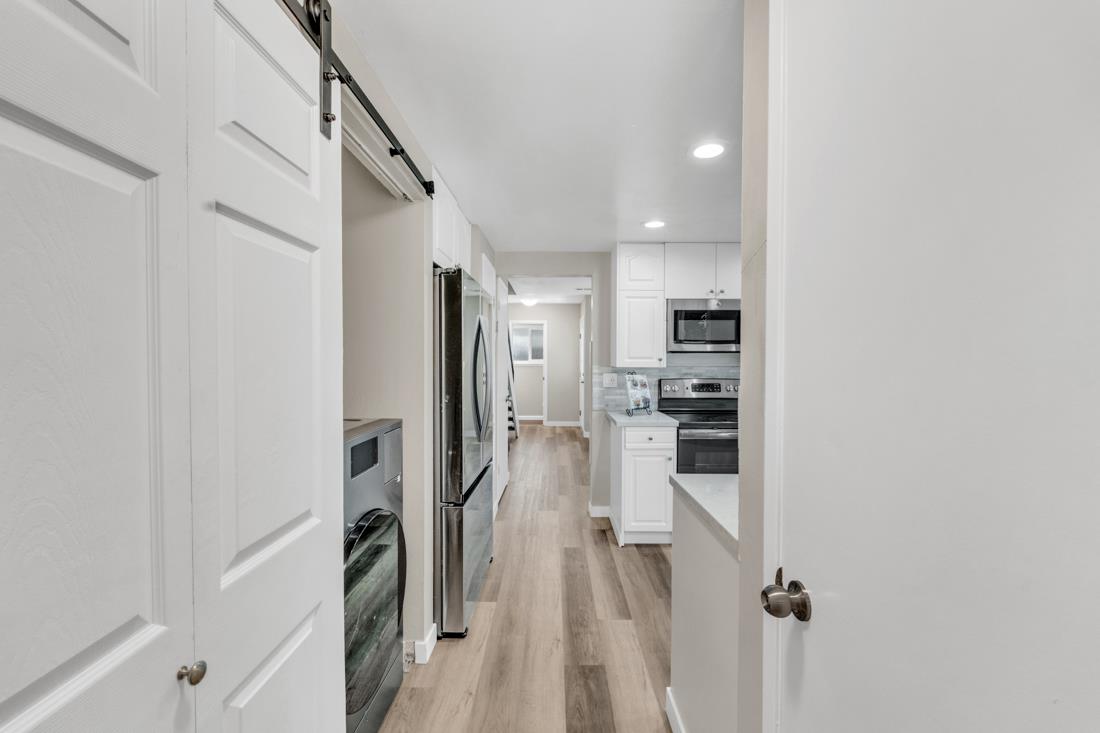 Detail Gallery Image 28 of 44 For 4926 Poplar Terrace, Campbell,  CA 95008 - 3 Beds | 1/1 Baths