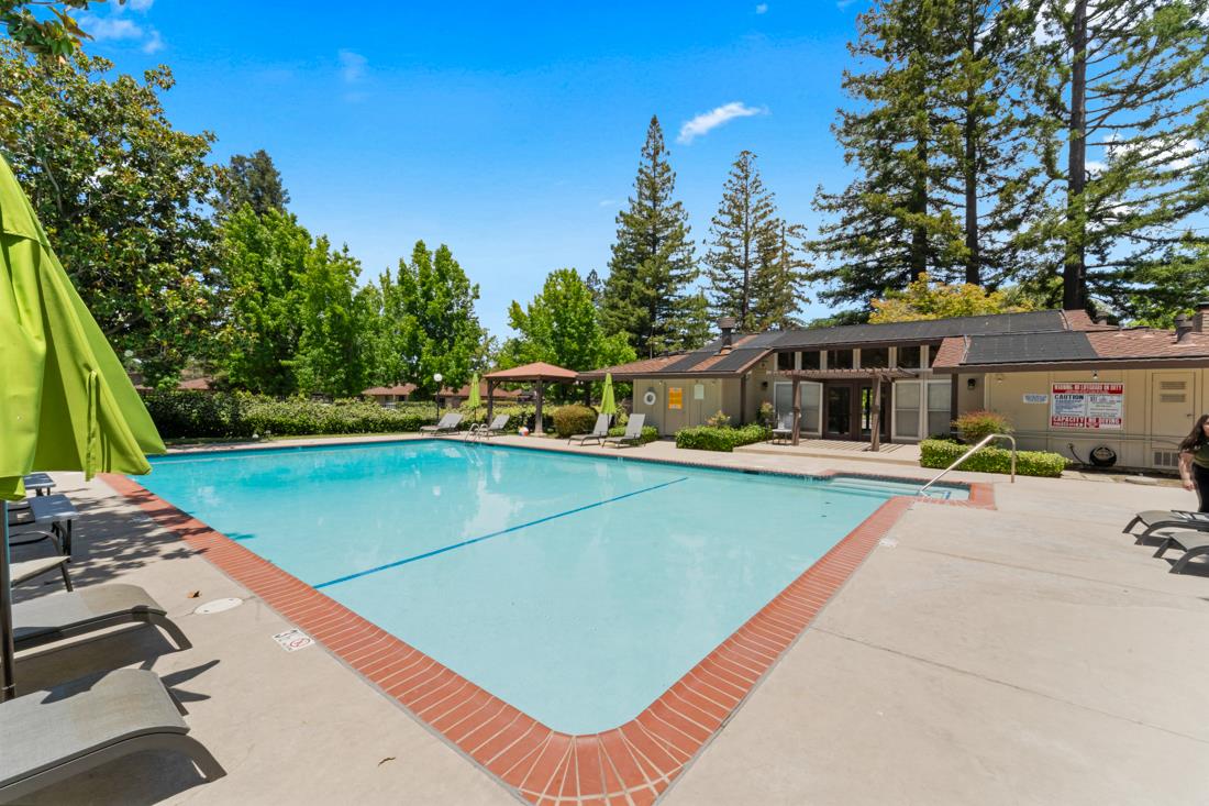 Detail Gallery Image 31 of 44 For 4926 Poplar Terrace, Campbell,  CA 95008 - 3 Beds | 1/1 Baths
