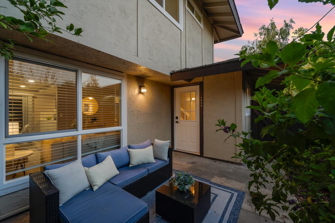 Detail Gallery Image 5 of 44 For 4926 Poplar Terrace, Campbell,  CA 95008 - 3 Beds | 1/1 Baths