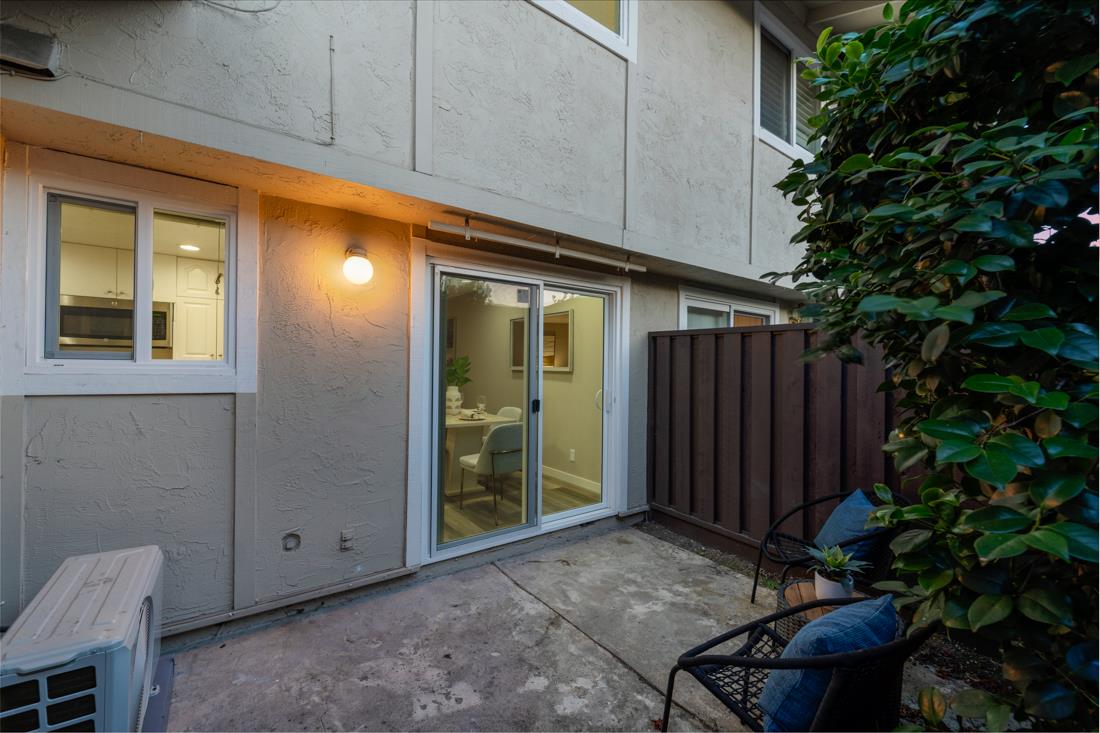 Detail Gallery Image 7 of 44 For 4926 Poplar Terrace, Campbell,  CA 95008 - 3 Beds | 1/1 Baths